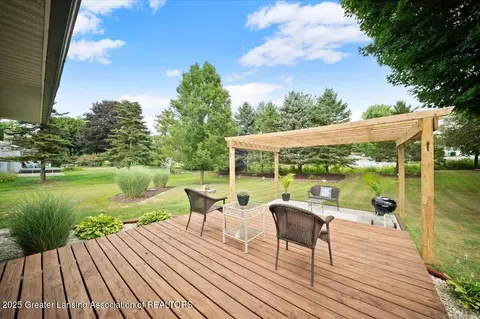 Exterior - 1301 E Geneva Dr, Dewitt, MI 48820 photo 3 of 4