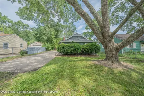 3016 Westmont Ave, Lansing, MI 48906
