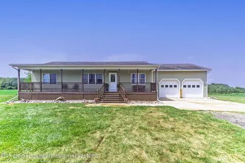 2230 S Meridian Rd, Ovid, MI 48866