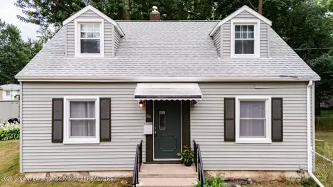 116 E Greenlawn Ave, Lansing, MI 48910
