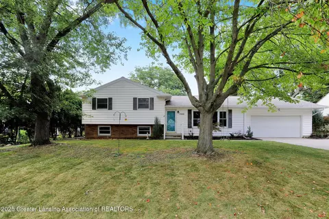 2666 Heather Dr, East Lansing, MI 48823