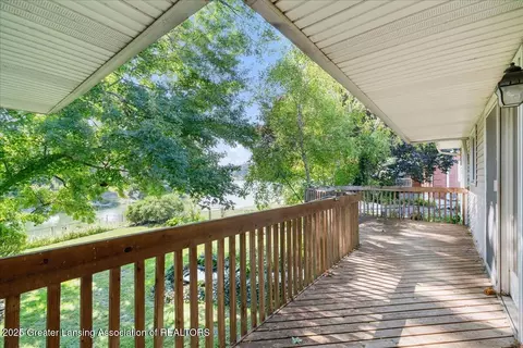 Exterior - 1122 E Geneva Dr, Dewitt, MI 48820 photo 1 of 6