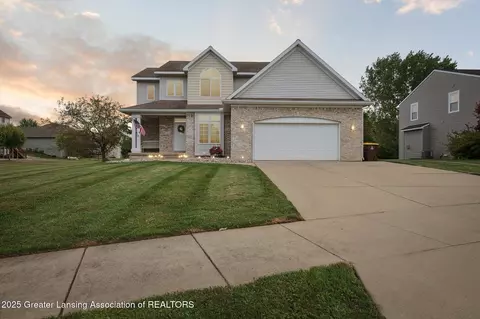 1214 Berkshire Dr, Williamston, MI 48895