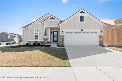 6694 Castleton Dr, Grand Ledge, MI 48837