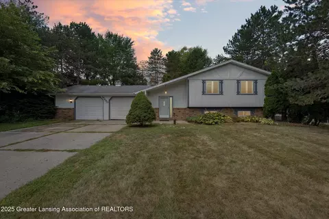15480 Boichot Rd, Lansing, MI 48906