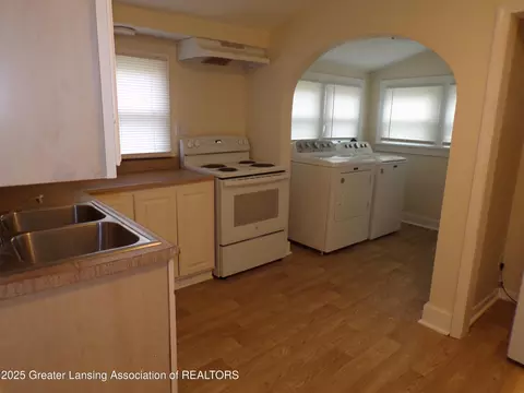 540 E Comstock St, Owosso, MI 48867 photo 12