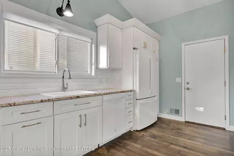 Entry Way - 12741 Ontonagon Dr, Dewitt, MI 48820 photo 1 of 2