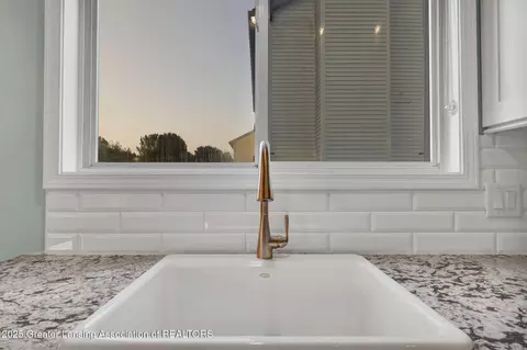 Kitchen - 12741 Ontonagon Dr, Dewitt, MI 48820 photo 3 of 3