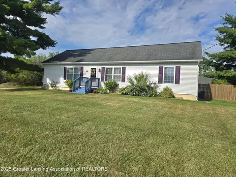 4446 Whittum Rd, Eaton Rapids, MI 48827