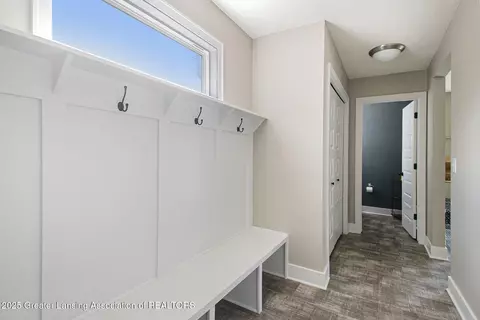 Entry Way - 1587 Wellman Rd, Dewitt, MI 48820 photo 3 of 4