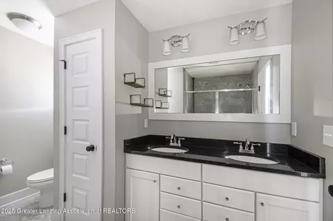 Bath - 1587 Wellman Rd, Dewitt, MI 48820 photo 2 of 5