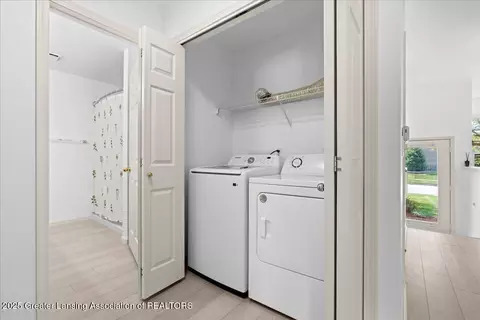 6526 Springtree Ln #30, Lansing, MI 48917 photo 17