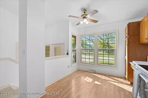 6526 Springtree Ln #30, Lansing, MI 48917 photo 10