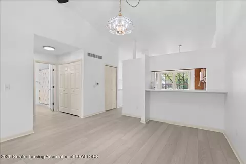 6526 Springtree Ln #30, Lansing, MI 48917 photo 13