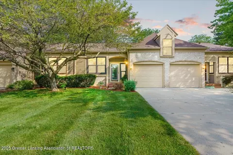 6526 Springtree Ln #30, Lansing, MI 48917