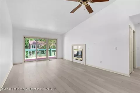 6526 Springtree Ln #30, Lansing, MI 48917 photo 14