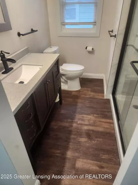 Bath - 2500 Gary Ave, Lansing, MI 48906 photo 4 of 6