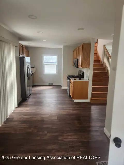 Entry Way - 2500 Gary Ave, Lansing, MI 48906 photo 1 of 13