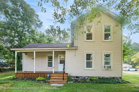 217 S Water St, Stockbridge, MI 49285