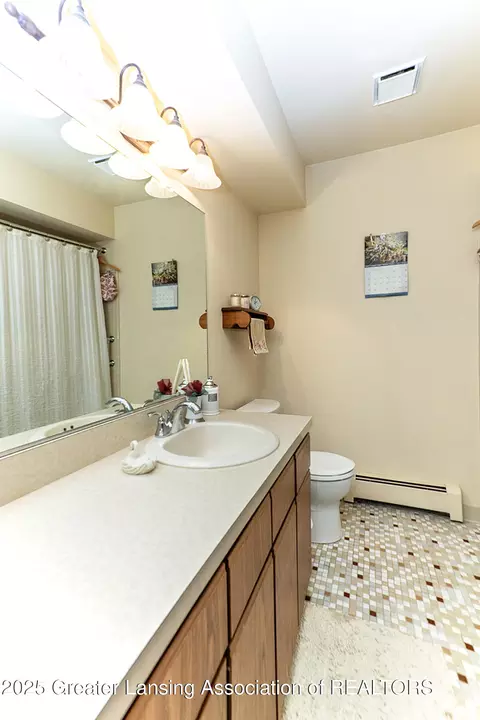 526 Red Cedar Blvd, Williamston, MI 48895 photo 16