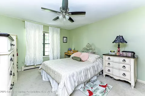 526 Red Cedar Blvd, Williamston, MI 48895 photo 14