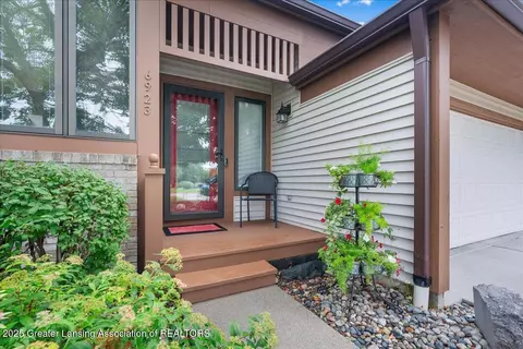 Exterior - 6923 Springtree Ln #143, Lansing, MI 48917 photo 5 of 9