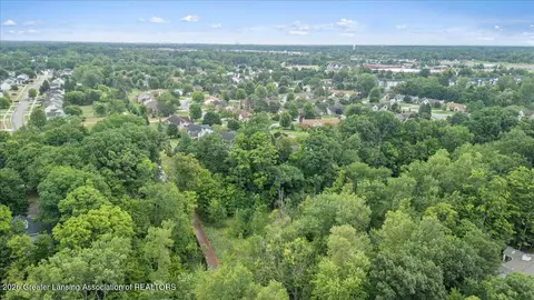 View/Area - 6923 Springtree Ln #143, Lansing, MI 48917 photo 4 of 9