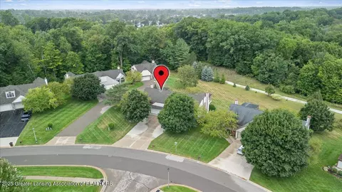 View/Area - 6923 Springtree Ln #143, Lansing, MI 48917 photo 5 of 9