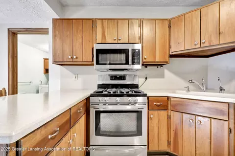 Kitchen - 2574 Park St, Lyons, MI 48851 photo 3 of 6