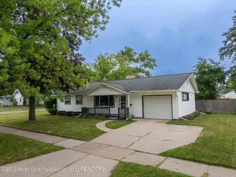 1118 N Hayford Ave, Lansing, MI 48912