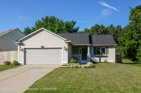 431 Winding River Dr, Williamston, MI 48895