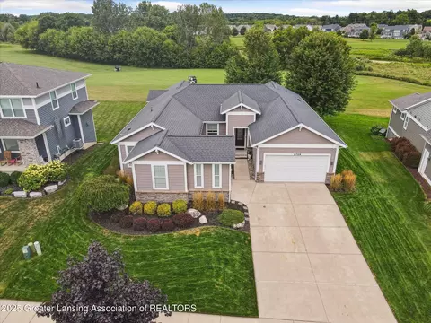2726 Kittansett Dr, Okemos, MI 48864