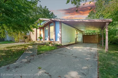 4104 Glenburne Blvd, Lansing, MI 48911