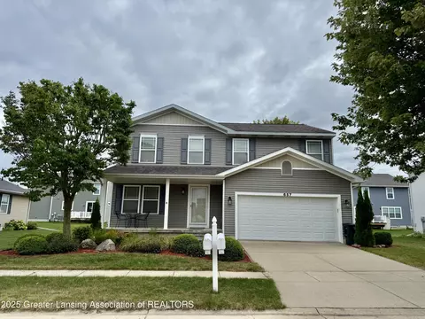 657 Puffin Pl, East Lansing, MI 48823