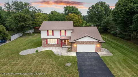 6125 Covered Wagons Trl, Flint, MI 48532