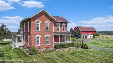2555 E Vermontville Hwy, Charlotte, MI 48813
