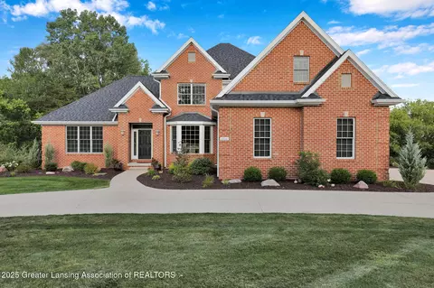 6416 Ridgepond Pl, East Lansing, MI 48823