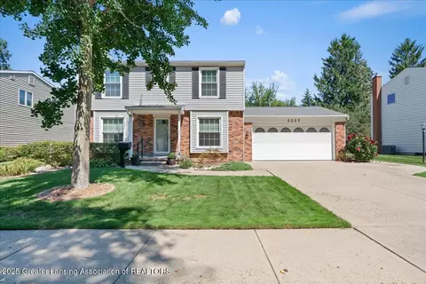 2227 Heights Ave, Lansing, MI 48912