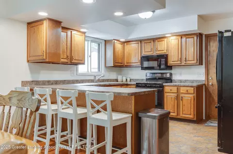 1270 E Twinbrook Dr, Dewitt, MI 48820 photo 20