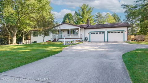 1270 E Twinbrook Dr, Dewitt, MI 48820 photo 10