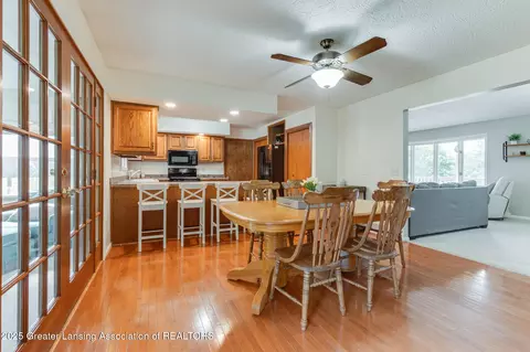 1270 E Twinbrook Dr, Dewitt, MI 48820 photo 18