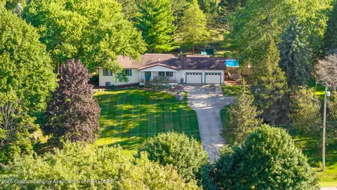 1270 E Twinbrook Dr, Dewitt, MI 48820 photo 5