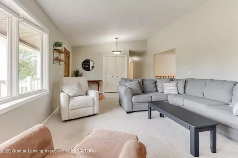 1270 E Twinbrook Dr, Dewitt, MI 48820 photo 16