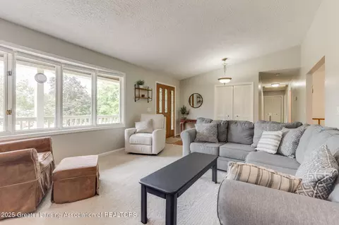 1270 E Twinbrook Dr, Dewitt, MI 48820 photo 15