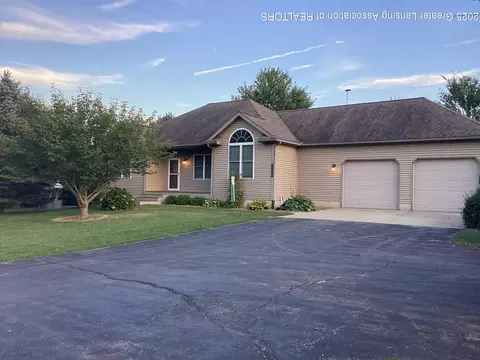 2955 W Kalamo Hwy, Charlotte, MI 48813