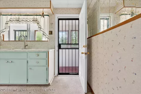 Entry Way - 5091 E Vienna Rd, Clio, MI 48420 photo 1 of 5