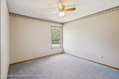 Bedroom - 410 Wanilla Ln, Dewitt, MI 48820 photo 6 of 9