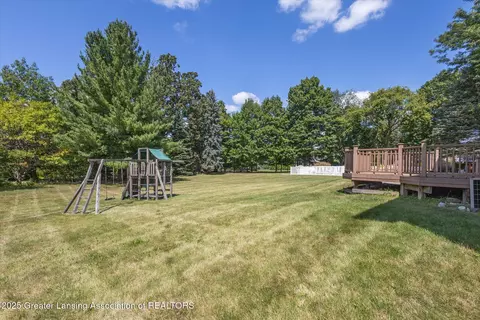 Exterior - 410 Wanilla Ln, Dewitt, MI 48820 photo 8 of 9