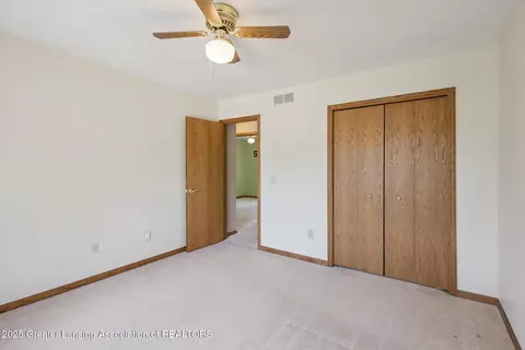 Bedroom - 410 Wanilla Ln, Dewitt, MI 48820 photo 5 of 9