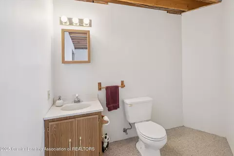 Bath - 410 Wanilla Ln, Dewitt, MI 48820 photo 7 of 7